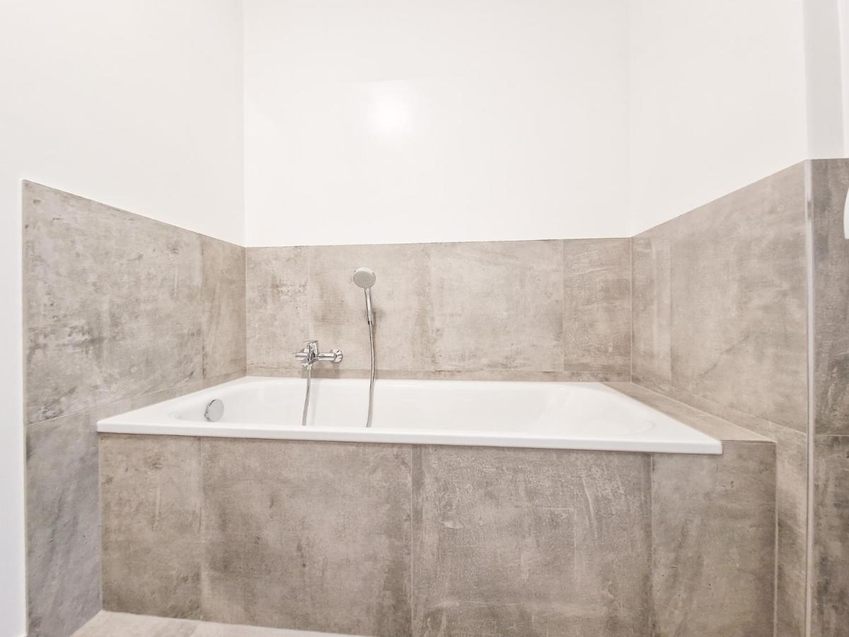 Raj Living - City Apartment With 3 Rooms - 15 Min Messe Dus & 10 Min Old Town Dus Düsseldorf Exteriér fotografie