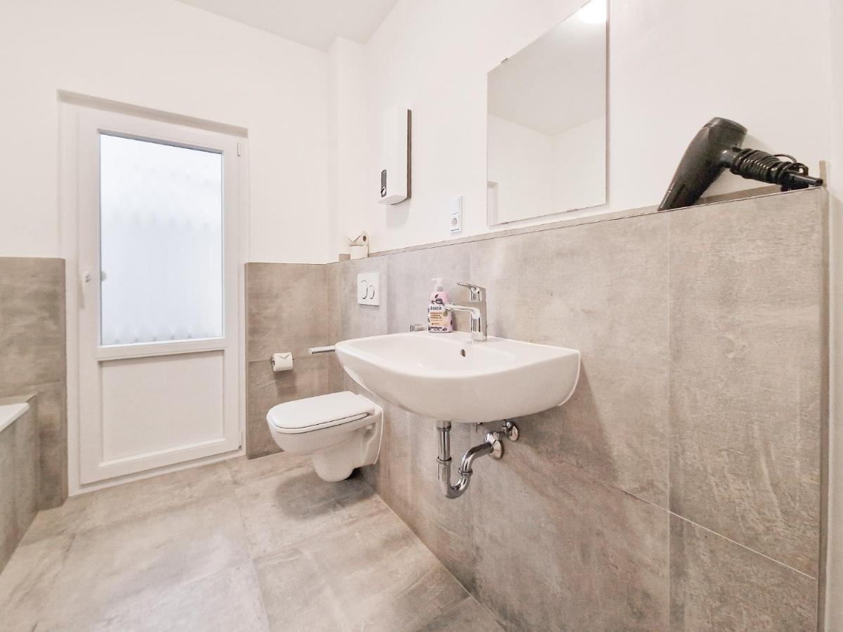 Raj Living - City Apartment With 3 Rooms - 15 Min Messe Dus & 10 Min Old Town Dus Düsseldorf Exteriér fotografie
